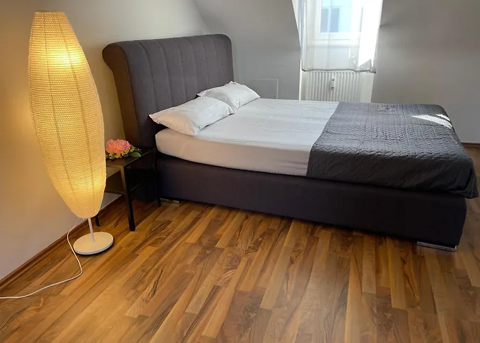 Geraeumiges Komfort-schlafzimmer Im Zentrum Von * Kassel