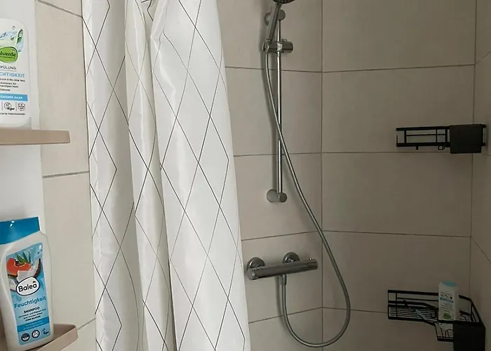 Geraeumiges Komfort-schlafzimmer Im Zentrum Von Homestay szállás Kassel