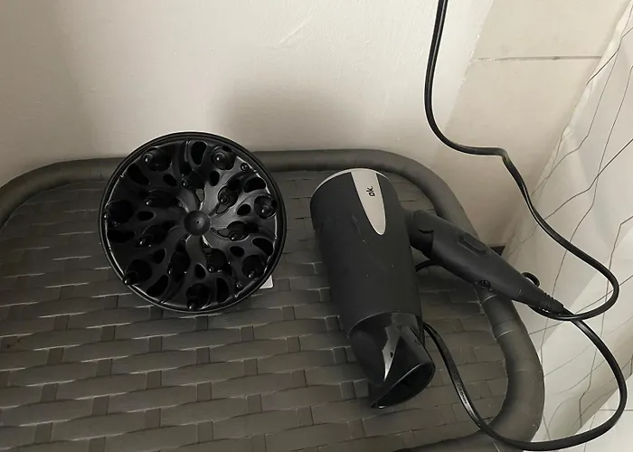 Geraeumiges Komfort-schlafzimmer Im Zentrum Von * Kassel