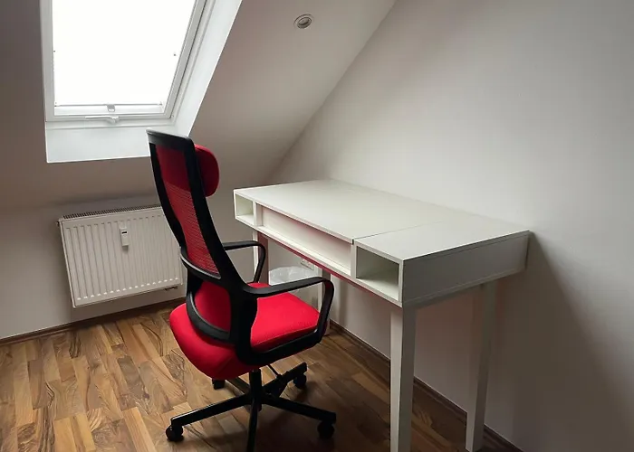 Homestay szállás Geraeumiges Komfort-schlafzimmer Im Zentrum Von *