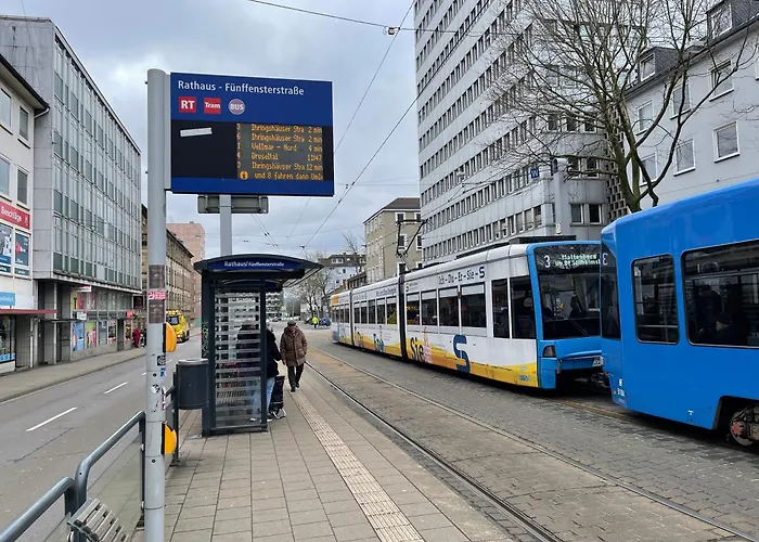 Geraeumiges Komfort-schlafzimmer Im Zentrum Von