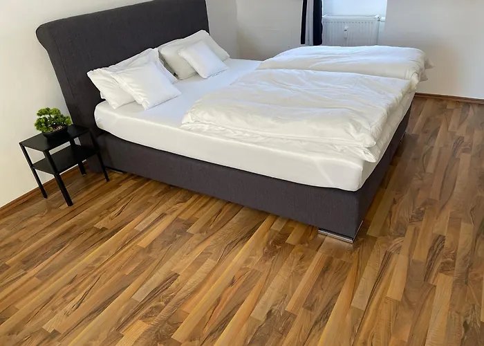 Geraeumiges Komfort-schlafzimmer Im Zentrum Von Homestay szállás