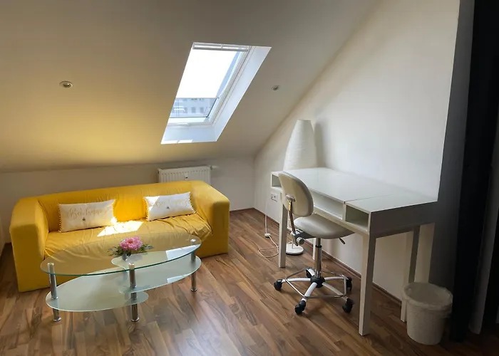 Geraeumiges Komfort-schlafzimmer Im Zentrum Von Homestay szállás Kassel