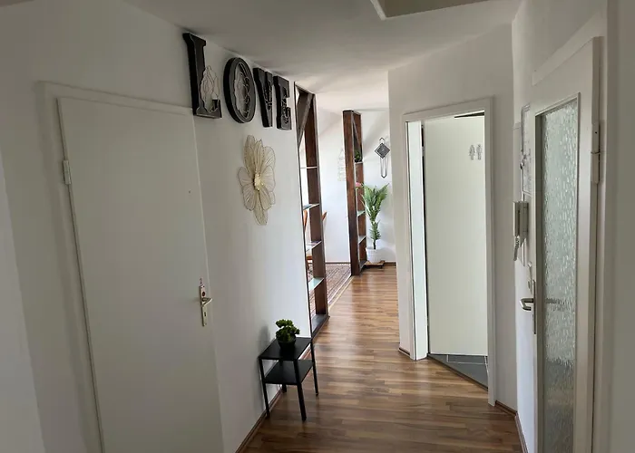 Homestay szállás Geraeumiges Komfort-schlafzimmer Im Zentrum Von *